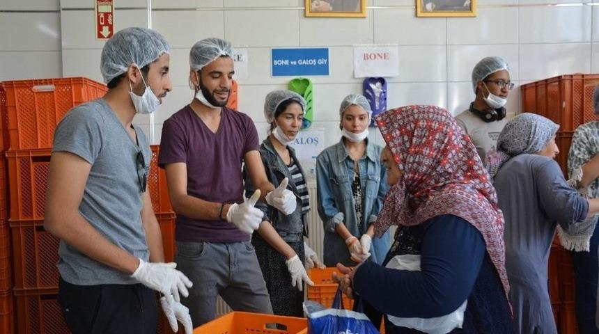 Dünya Gençlerinden Aşevi’ne Tam Not