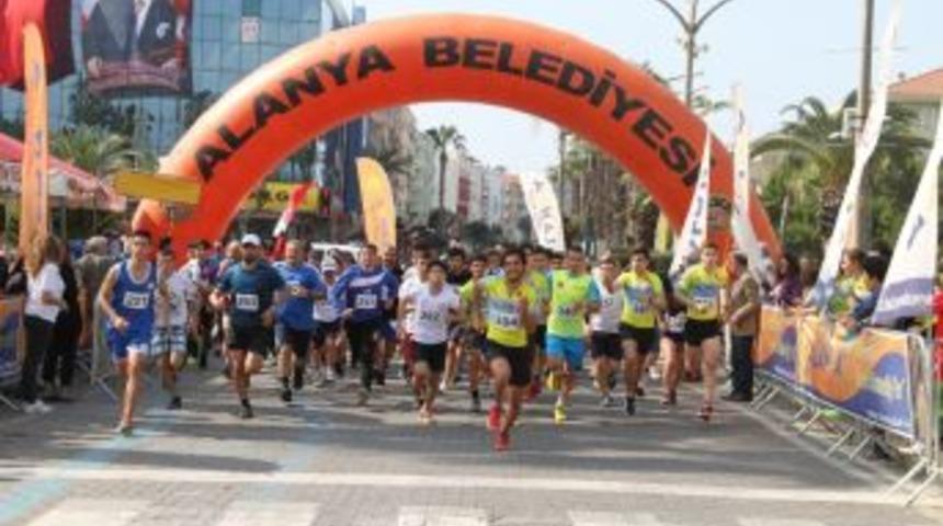 18. Alanya Atat&uuml;rk Halk Koşusu