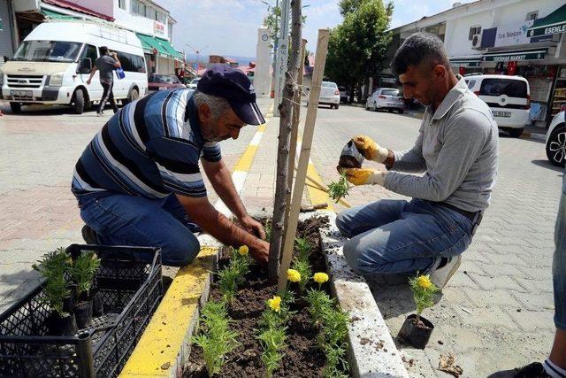 Lice&rsquo;nin &Ccedil;ehresi Parklarla G&uuml;zelleşiyor 1