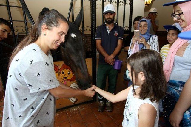 Gez Gör İle Spor Tesislerini Tanıdılar