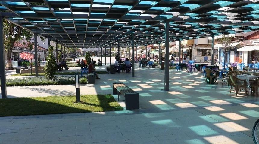 K&ouml;pr&uuml;başı Yeni Meydanıyla G&ouml;z Kamaştırıyor