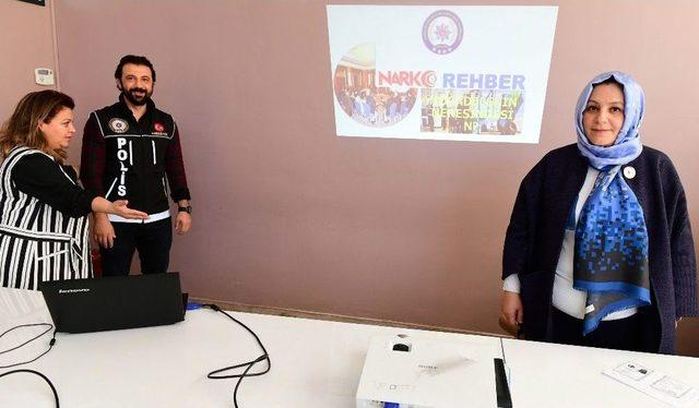 Kadınlara Uyuşturucu İle Mücadele Semineri 1