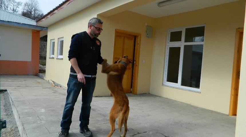 Ka&ccedil;ak&ccedil;ılar Artık La&ccedil;o&rsquo;dan Ka&ccedil;amayacak