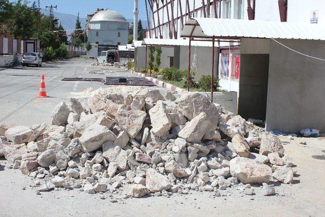 Atatürk Stadında Çalışmalar Devam Ediyor