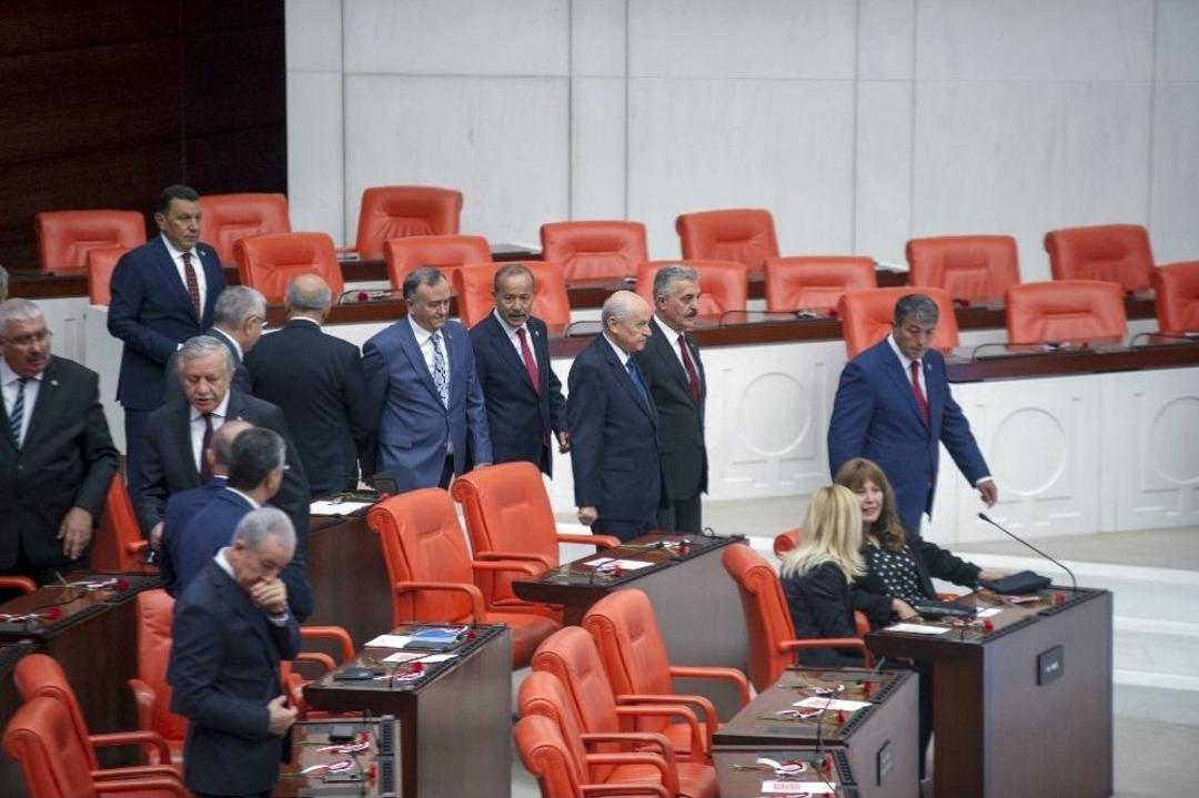 27. D&ouml;nemde G&ouml;rev Yapacak Milletvekilleri Tbmm Genel Kurulu&rsquo;nda Ant İ&ccedil;iyor.