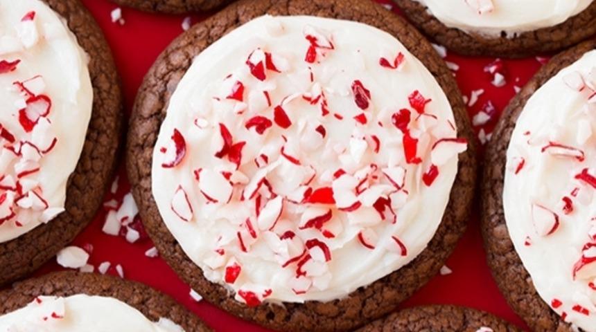 Dondurulmuş Nane Şekerli Çikolatalı Kurabiye