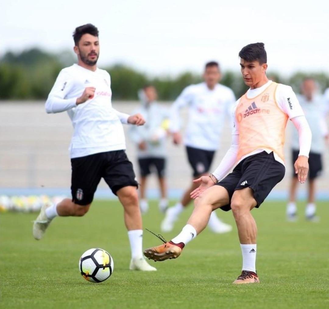 Beşiktaş&rsquo;ın Slovakya Kampı S&uuml;r&uuml;yor