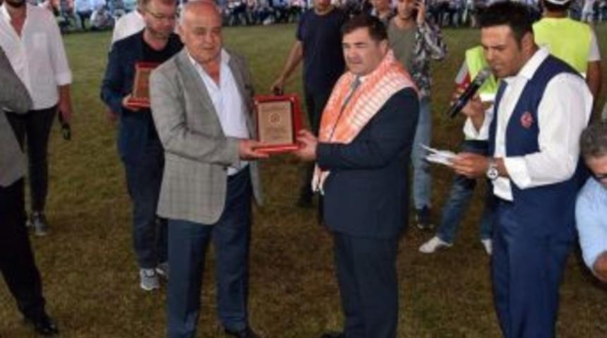 Başkan Karaçelik’e, Güreş Federasyonu Başkanı Aydın’dan Teşekkür