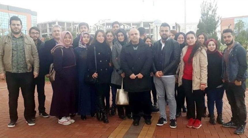 &Uuml;niversite &Ouml;ğrencilerinden Afrin Şehidinin Mezarına Ziyaret