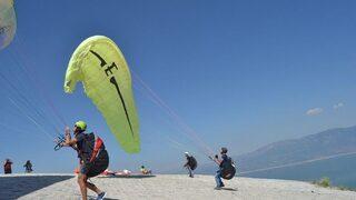 Paraşütçüler, Burdur’da Yarıştı