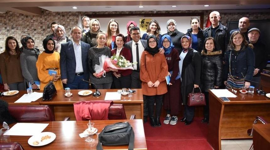 Kitapseverler &lsquo;adam Ve Kız&rsquo;ı Tartıştı