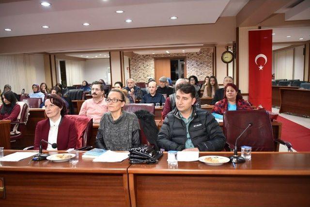 Kitapseverler &lsquo;adam Ve Kız&rsquo;ı Tartıştı 2