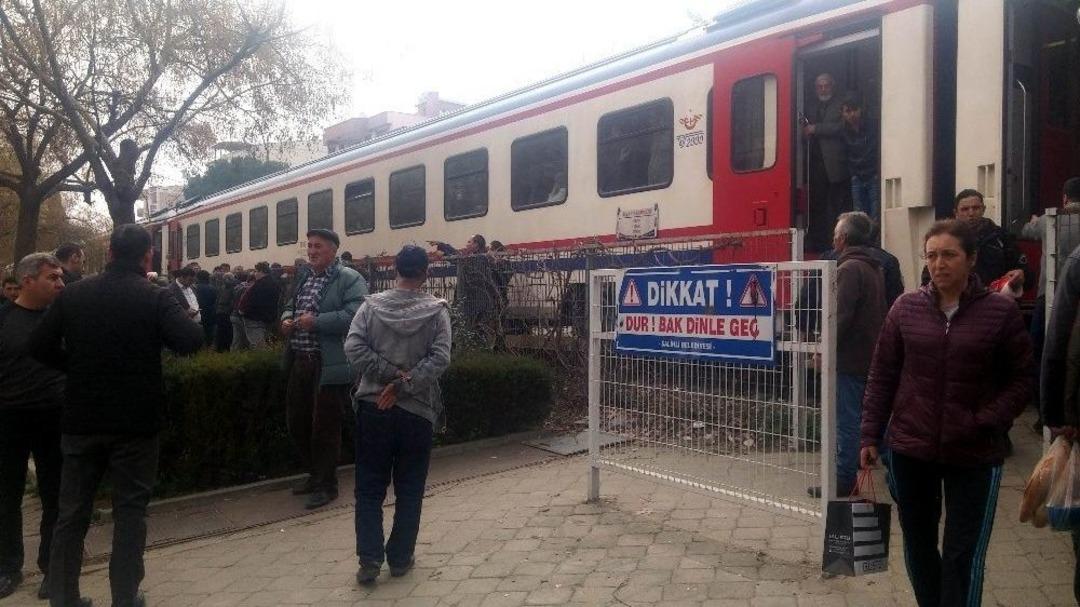 Manisa&rsquo;da Tren Kazası: 1 &Ouml;l&uuml;