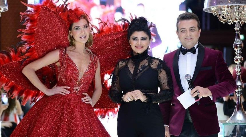 D&uuml;nyaya Gelinlik G&ouml;nderiyor