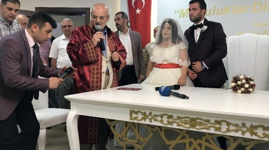 Beykoz&rsquo;a G&ouml;l Manzaralı Nikah Salonu