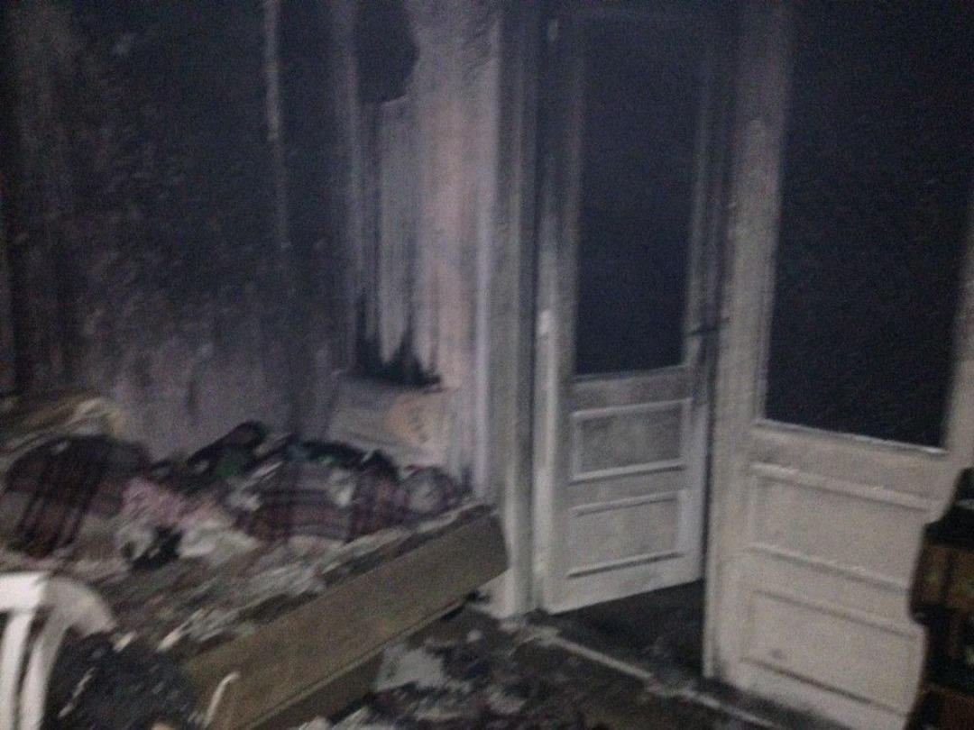 Evi Yanan Alzheimer Hastası Adamı Yoldan Ge&ccedil;en İki Gen&ccedil; Diri Diri Yanmaktan Kurtardı