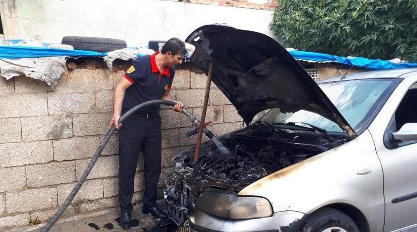 Park Halindeki Otomobil Yandı