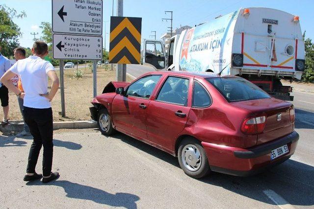 Otomobiller Çarpıştı, 3’ü Çocuk 7 Kişi Yaralandı