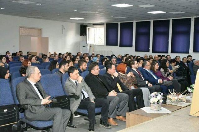 ‘dijital Gelecekte Eğitim’ Semineri Verildi