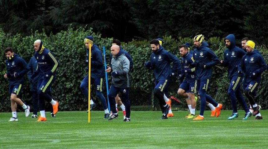 Fenerbah&ccedil;e, Beşiktaş Derbisi İ&ccedil;in Hazırlıklarını S&uuml;rd&uuml;rd&uuml;
