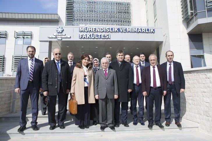 Rektör Çomaklı, Etü’nün Kariyer Zirvesine Katıldı G5