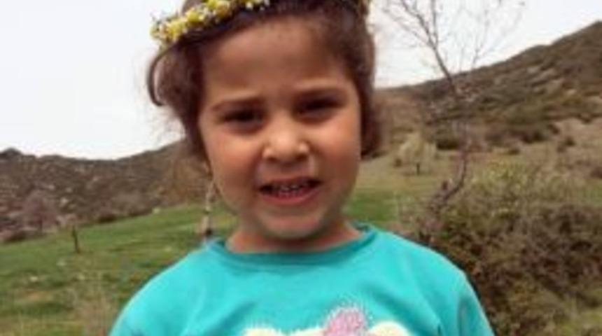 5 Yaşındaki &Ccedil;ocuk Trakt&ouml;r&uuml;n Altında Can Verdi