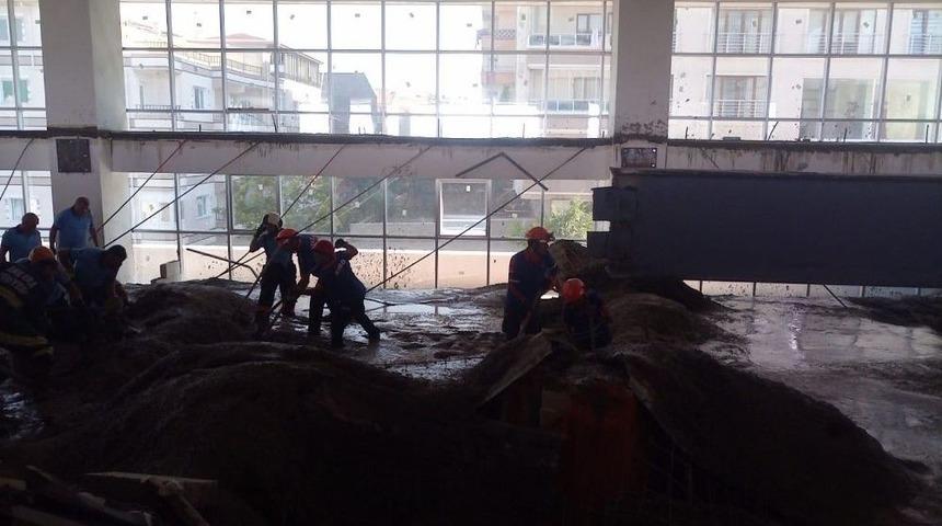 Başkent&rsquo;te İnşaatta G&ouml;&ccedil;&uuml;k: 3 &Ouml;l&uuml;, 1 Yaralı