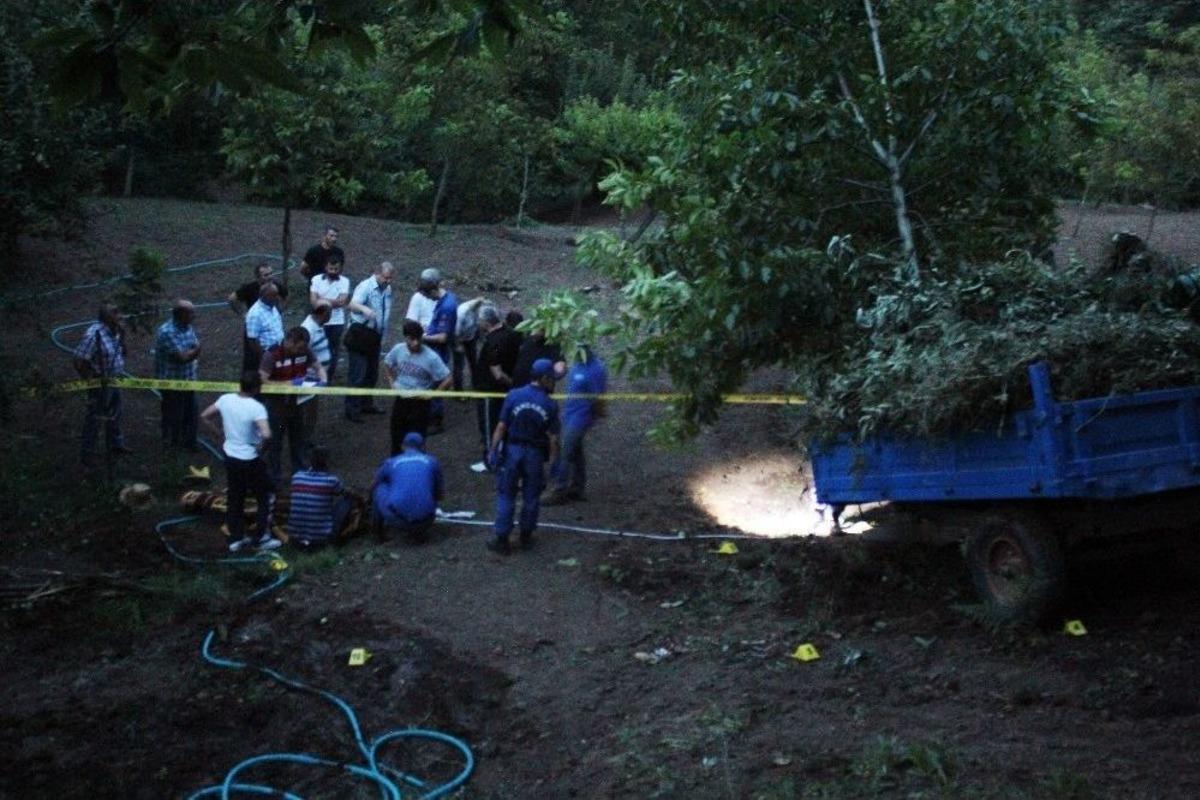Kullandığı Trakt&ouml;r&uuml;n Altında Kalan Yaşlı Adam Hayatını Kaybetti