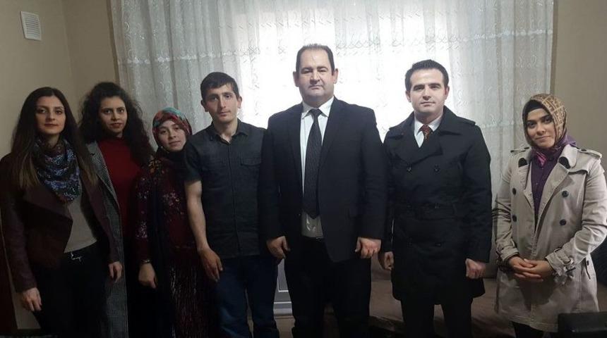 &Ouml;ğretmenler, Eski &Ouml;ğrencileri Olan Afrin Gazisi&rsquo;ni Ziyaret Etti