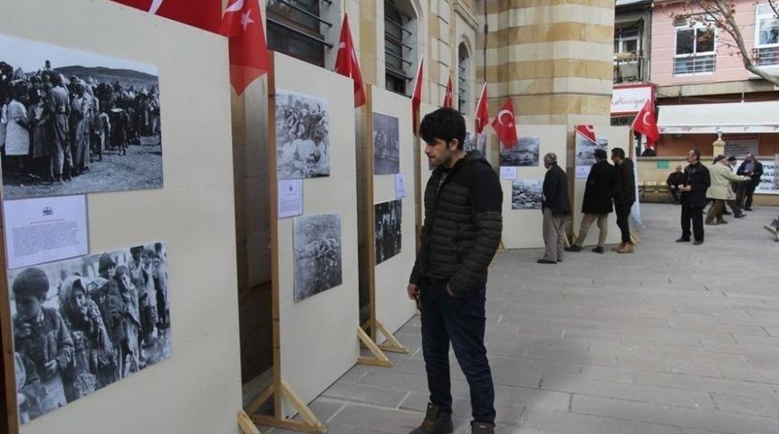 Bayburt&rsquo;ta Ermeni Mezalimi&rsquo;&rsquo; Konulu Fotoğraf Sergisi Yakutiye Cami Bah&ccedil;esine Taşındı