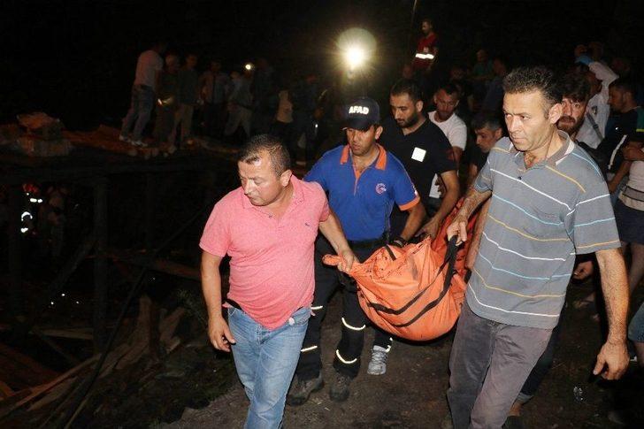 Maden Ocağında Mahsur Kalan İşçilere Ulaşıldı G2