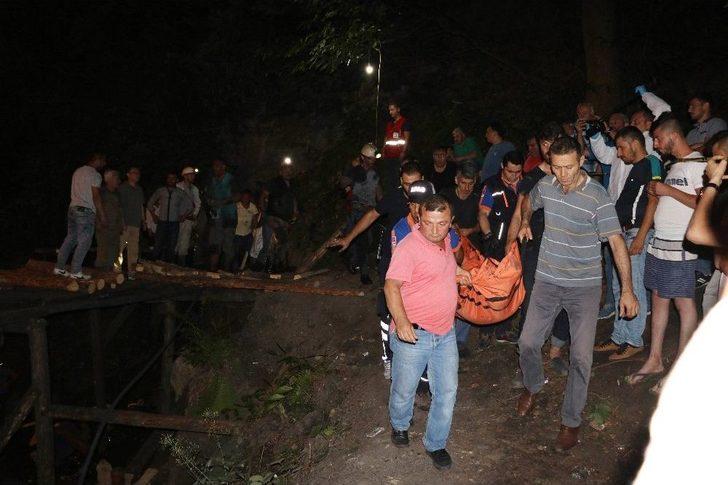 Maden Ocağında Mahsur Kalan İşçilere Ulaşıldı G3