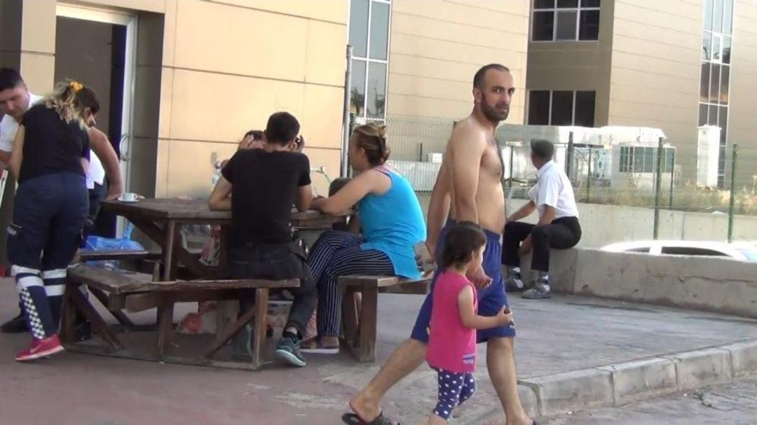 8 Yaşındaki &Ccedil;ocuk Otel Havuzunda Boğuldu