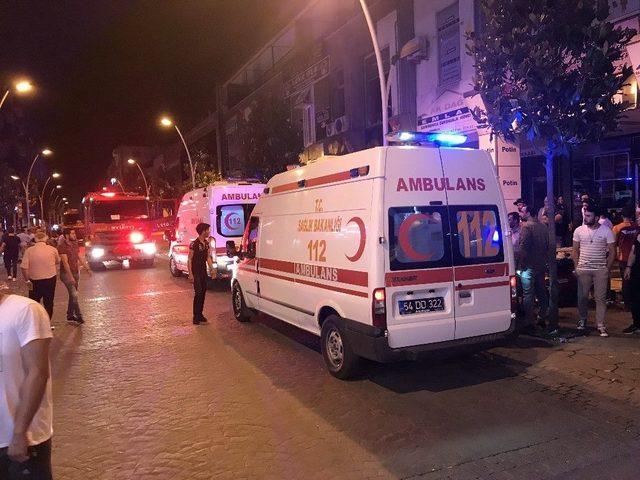 Sakarya’da Kafede Yangın: 8 Kişi Hastaneye Kaldırıldı