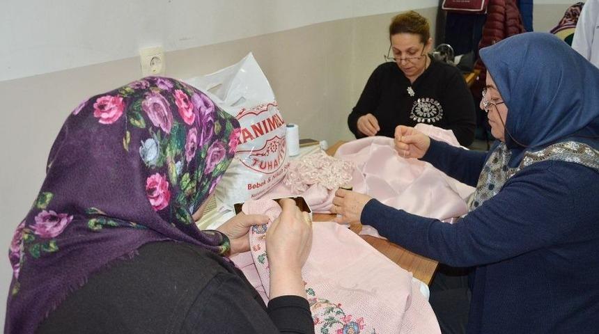 Mefruşat Kurslarına Bayanlardan Yoğun İlgi