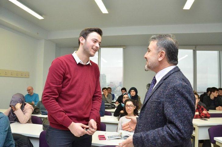Esenyurt Belediye Başkanı, Üniversite Öğrencileri İle Derse Katıldı G3