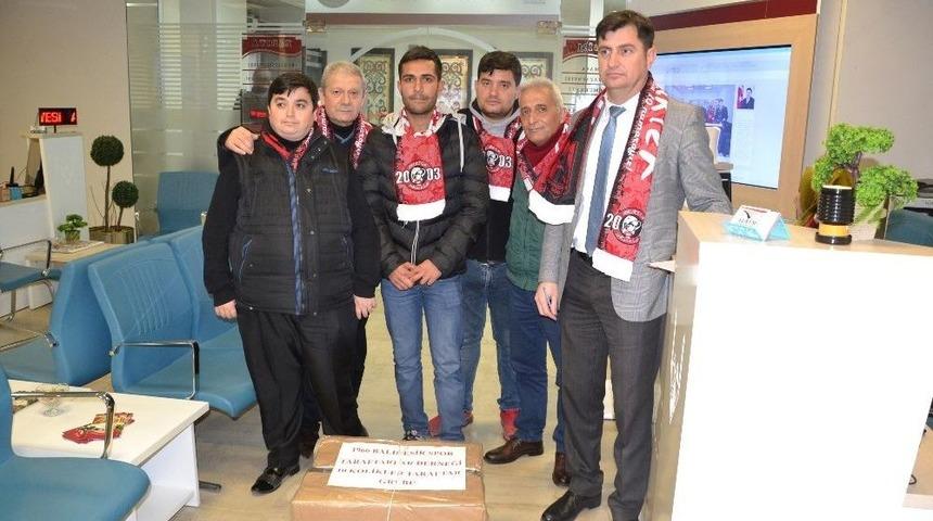 Balıkesirsporlu Taraftarlardan Mehmet&ccedil;iğe Destek