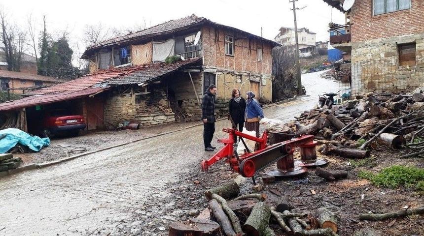 Veteriner Hekim Ve Ziraat Mühendisi Köylünün Ayağına Gidiyor