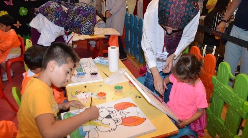 Har&uuml;sem &Ccedil;ocuk At&ouml;lyesi Eğlendirerek &Ouml;ğretiyor