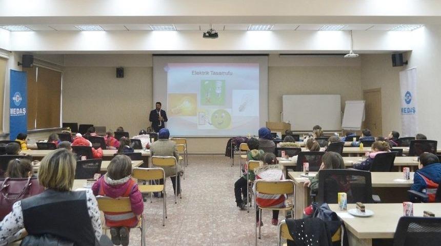 Medaş Personeline Eğitimler Sürüyor