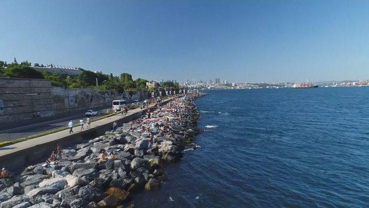 (özel) Plaja Dönen Sarayburnu Sahili Havadan Görüntülendi G4