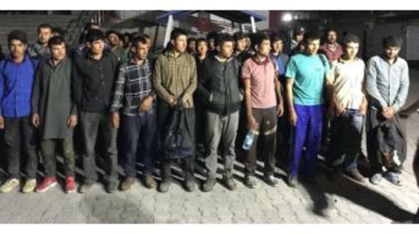 Çaldıran’da 39 Kaçak Şahıs Yakalandı