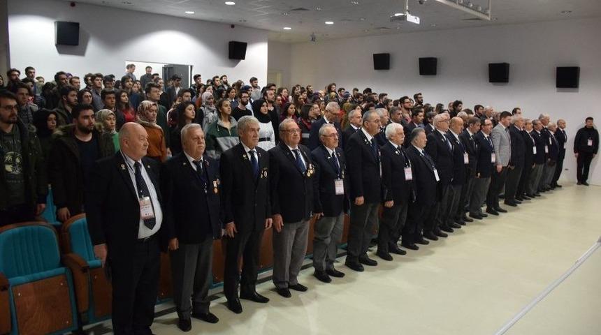 Kıbrıs Gazileri Anadolu &Uuml;niversitesi &Ouml;ğrencilerle Buluştu