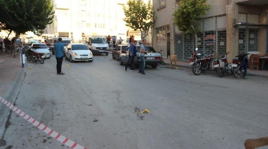 Kahvehanede Alacak Verecek Tartışması: 2 Yaralı