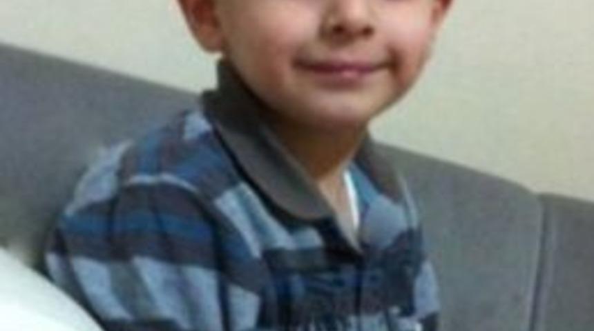 Denizde Boğulma Tehlikesi Geçiren Çocuk Hayatını Kaybetti