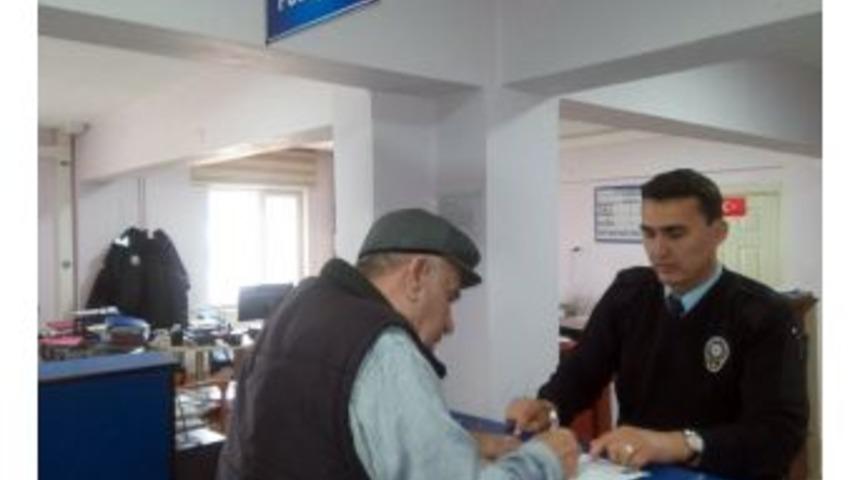 Hacı Adaylarının Pasaport Kuyruğu