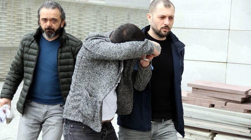 Uyuşturucu Su&ccedil;undan Hapis Cezası Bulunan Şahıs Uyuşturucuyla Yakalandı