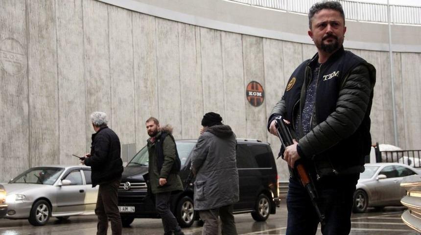 Samsun&rsquo;da Polis "dur" İhtarına Uymayan Aracın Lastiklerine Ateş Etti