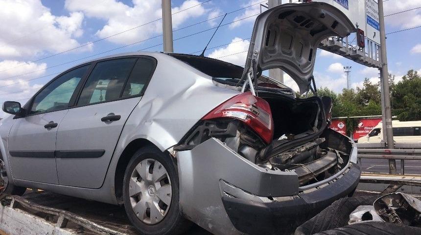 K&uuml;&ccedil;&uuml;k&ccedil;ekmece&rsquo;deki Zincirleme Kaza Trafiği Fel&ccedil; Etti