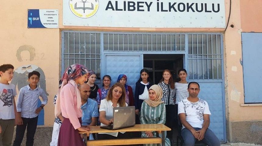 Bismil&rsquo;de &Ouml;ğrencilere &lsquo;mobil Tercih Danışmanlık&rsquo; Hizmeti